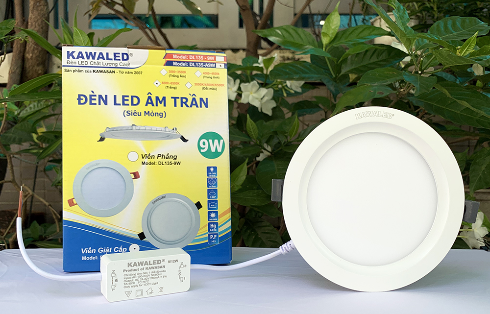 Đèn Led âm trần giật cấp 3 màu DL135-A9W-3M