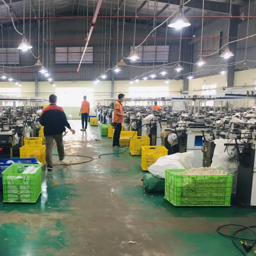 Đèn LED bulb Kawaled TN lắp trong nhà xưởng sản xuất