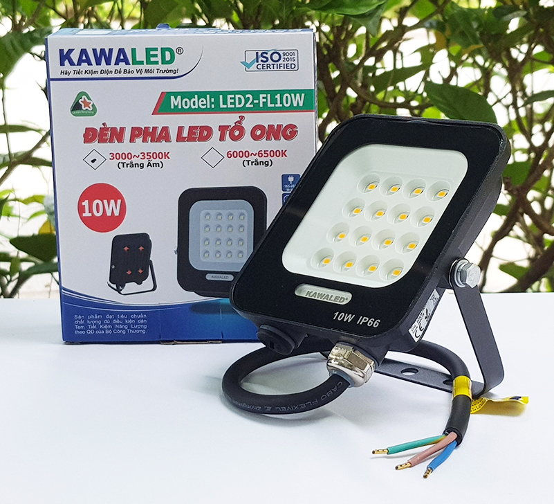 Đèn pha led 10w tuổi thọ cao đến 20.000h 