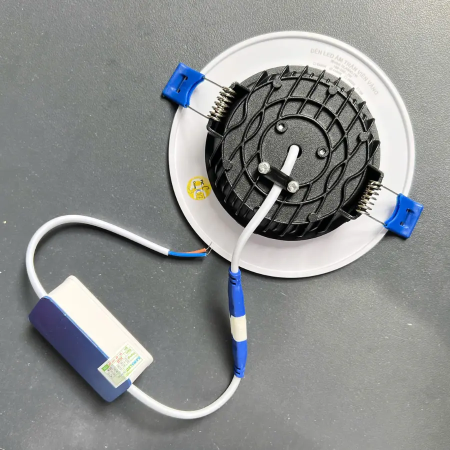 Đèn âm trần DLA90 7W đầy đủ driver và dây kết nối