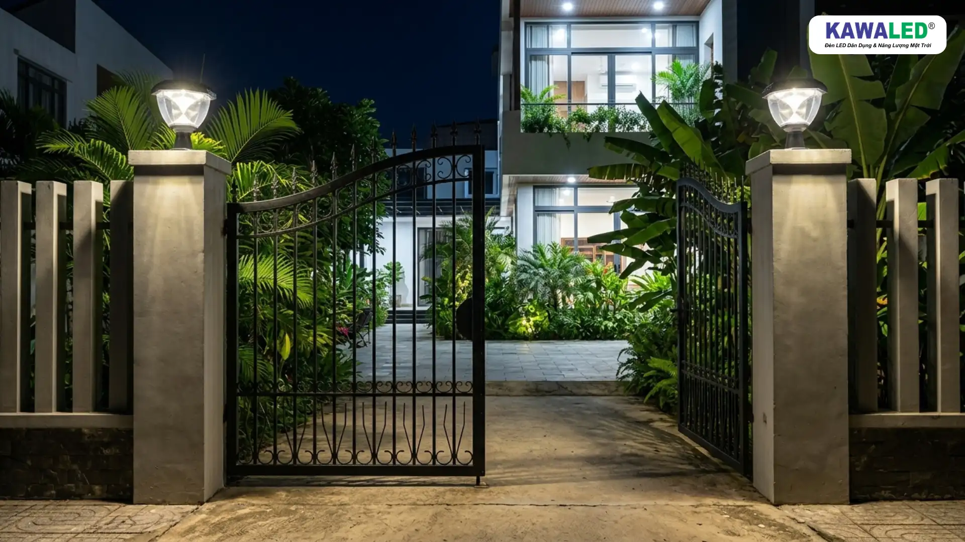 đèn trụ cổng ngoài trời chiếu sáng lối vào nhà