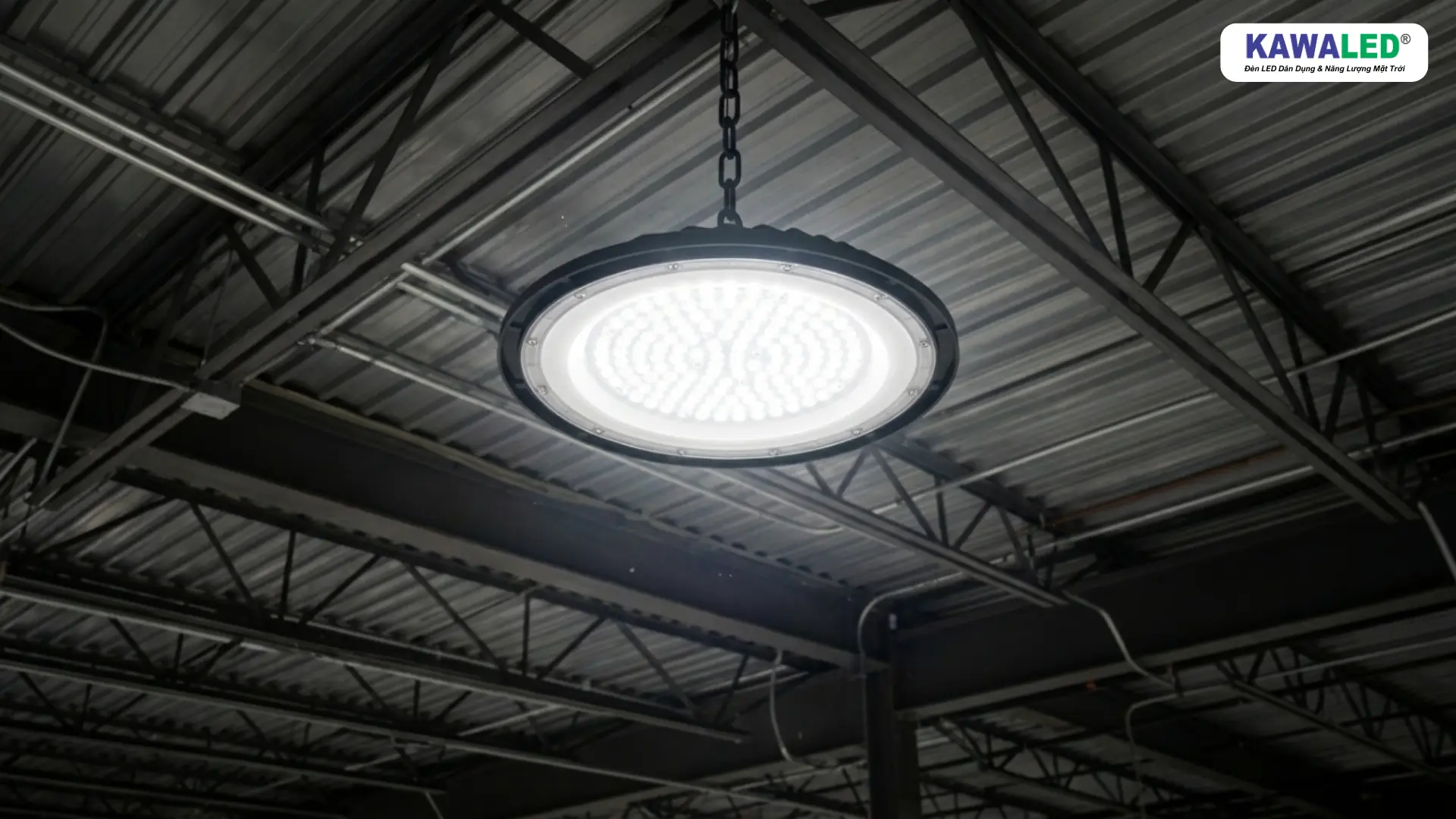 Đèn led nhà xưởng Highbay HB1 chiếu sáng mạnh trong môi trường công nghiệp