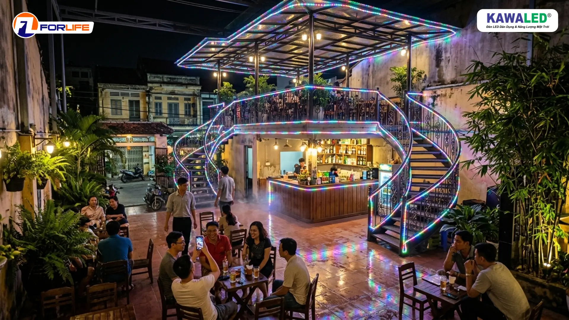 Quán cafe sân vườn sử dụng đèn led dây chạy đuổi nhiều màu