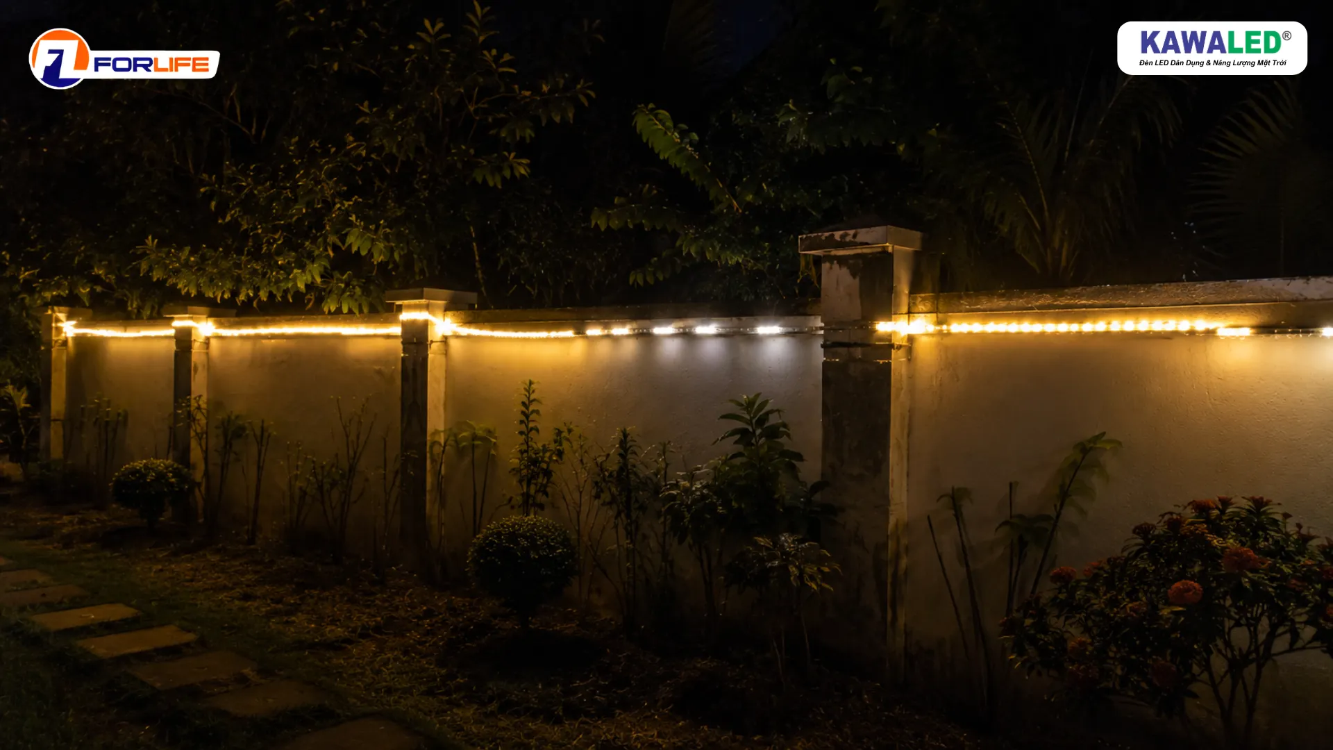 Đèn led dây ngoài trời bị chớp nháy và sáng không đồng đều do hơi ẩm