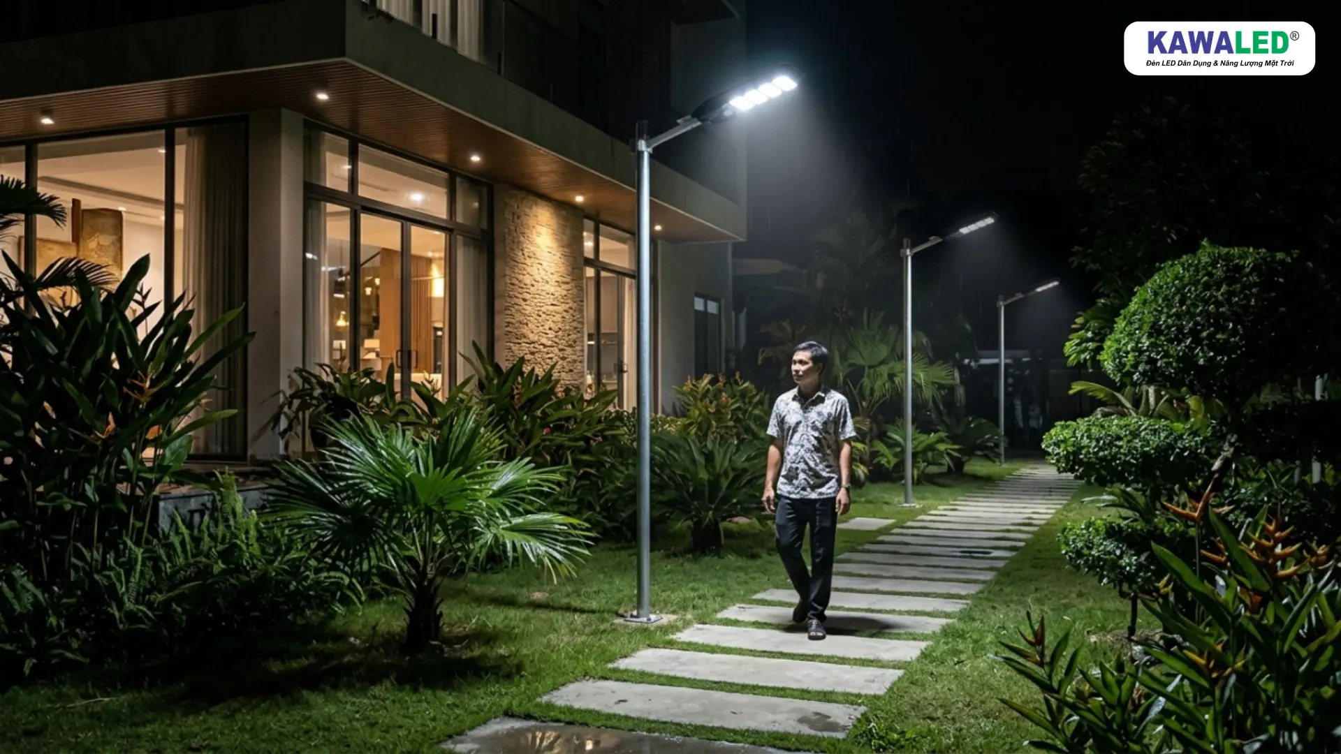 Đèn năng lượng mặt trời ngoài trời tự động tăng sáng khi có người