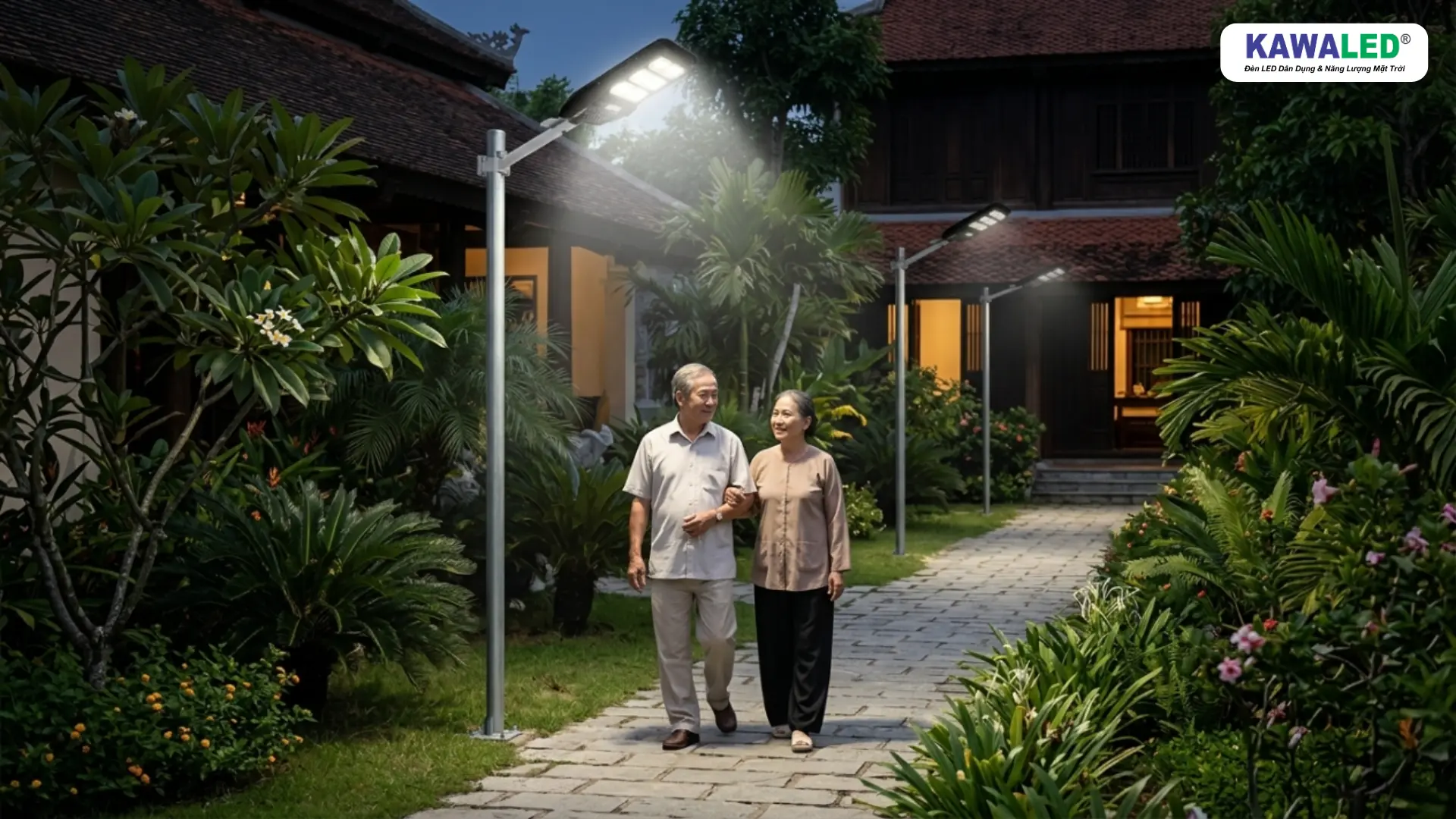 Đèn năng lượng mặt trời sân vườn chiếu sáng lối đi gia đình