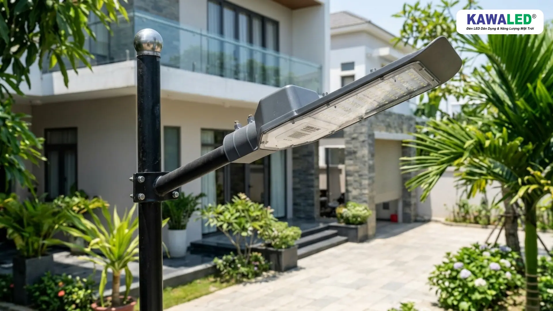 Đèn ngoài trời SST2-50W với thân nhôm chắc chắn và bền bỉ