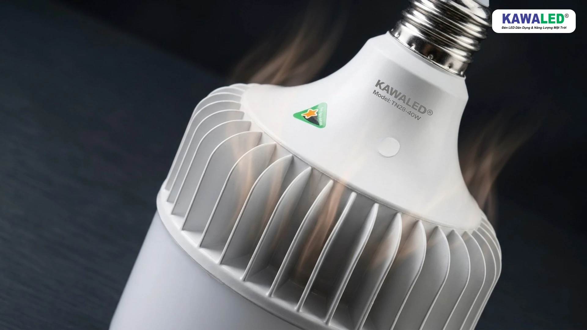 Cận cảnh thân nhôm đúc tản nhiệt của đèn LED Bulb KAWALED TN