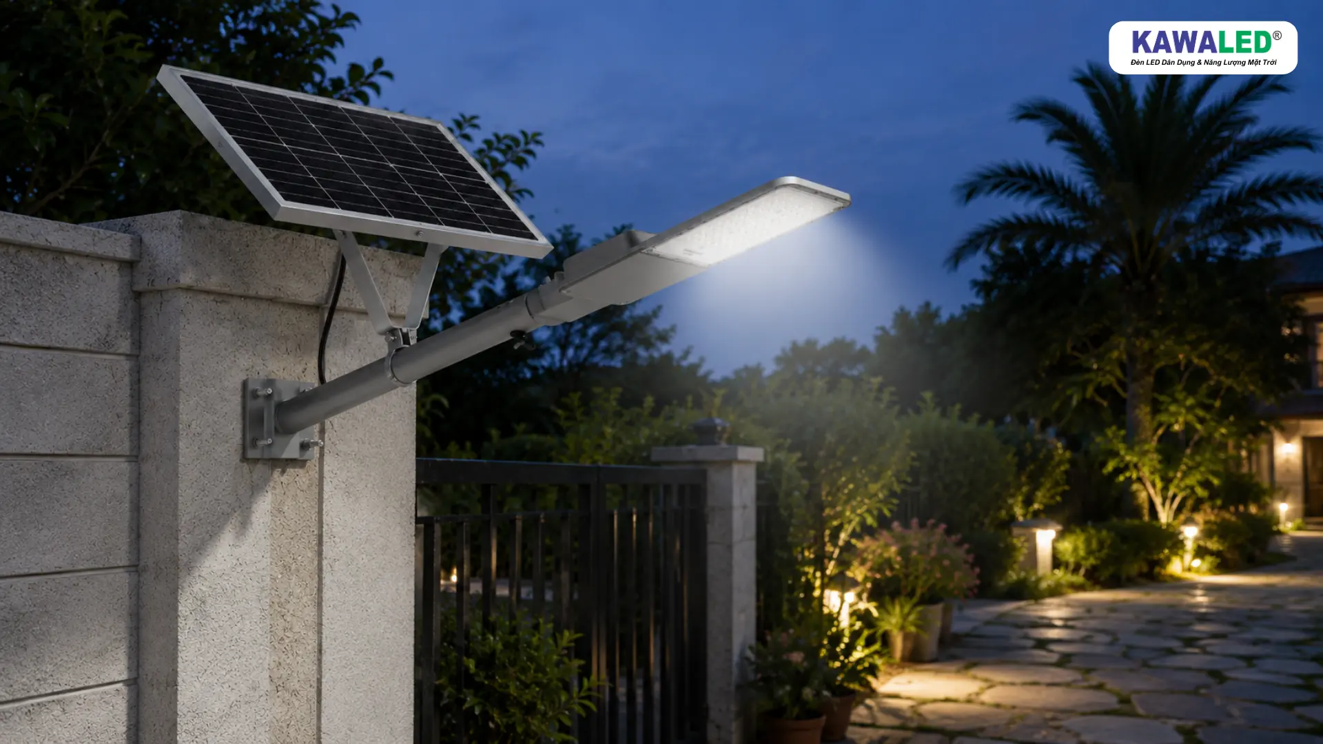 Đèn năng lượng mặt trời sân vườn KAWALED STL-300W lắp trên tường rào
