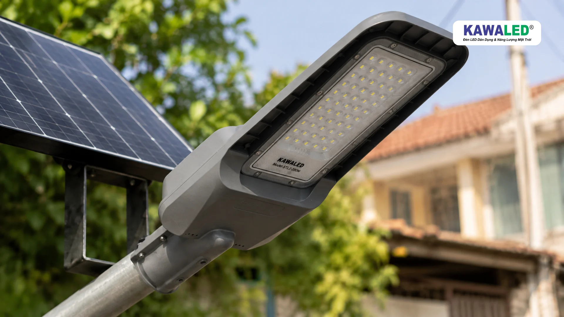 Cận cảnh thân nhôm và cụm LED đèn năng lượng mặt trời KAWALED STL2-200W