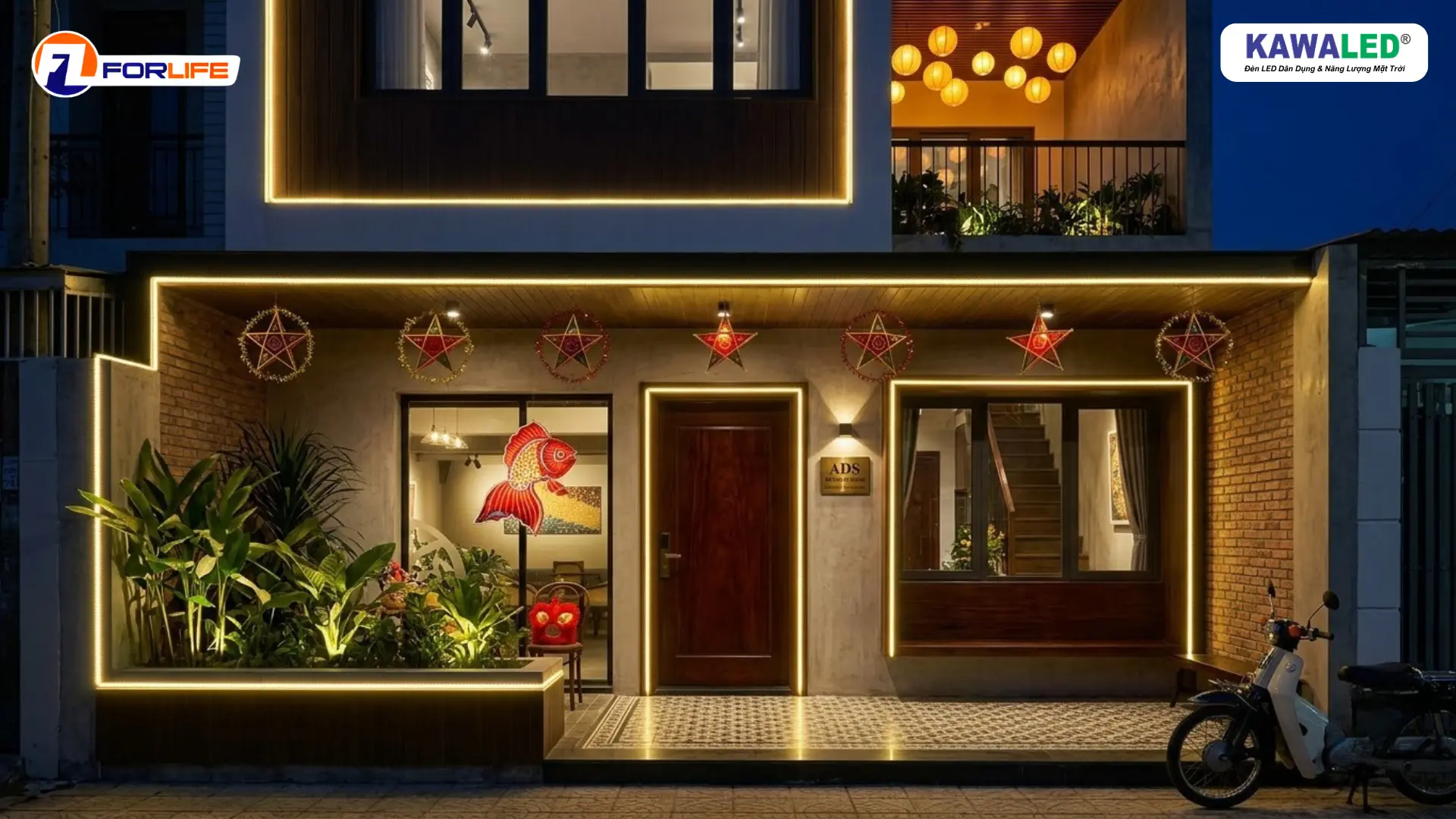 Đèn LED dây trang trí cửa sổ, mái hiên và mặt tiền nhà dịp Trung Thu