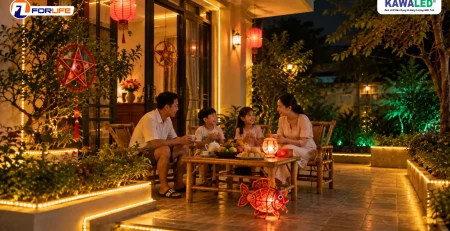 Gia đình trang trí Trung Thu tại nhà với LED dây ánh vàng ấm