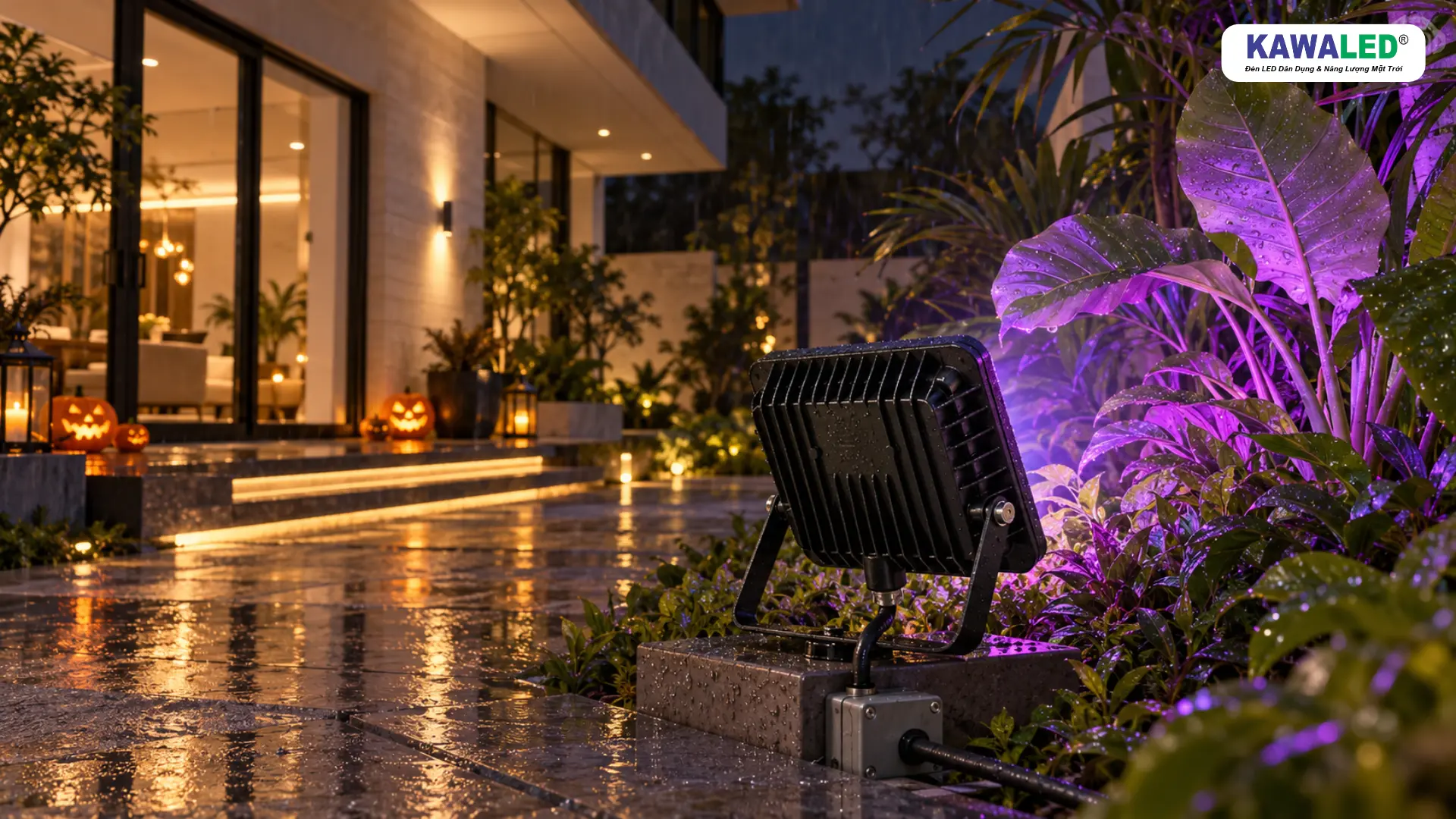 Đèn LED đổi màu ngoài trời KAWALED chiếu sáng sân vườn biệt thự khi trời mưa.