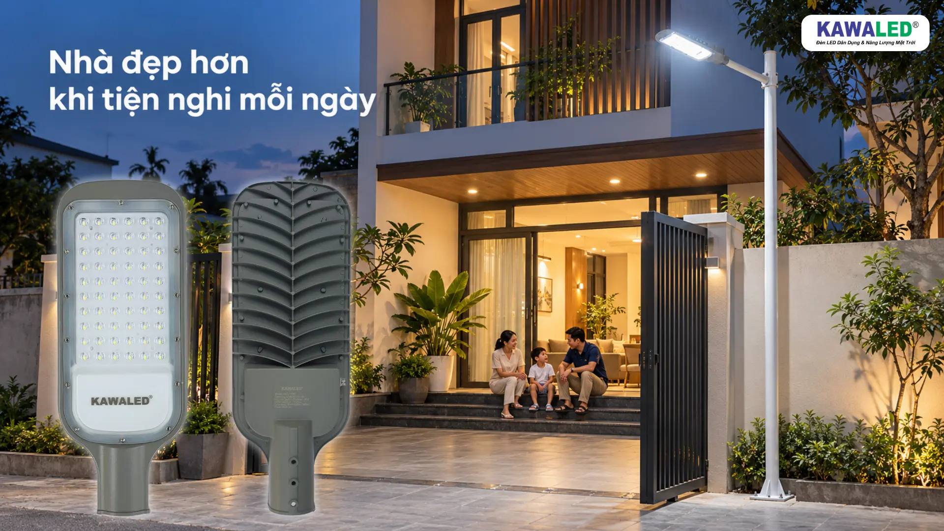 Gia đình sinh hoạt trước ngôi nhà hiện đại sử dụng đèn cảm ứng ánh sáng KAWALED SST chiếu sáng sân trước.